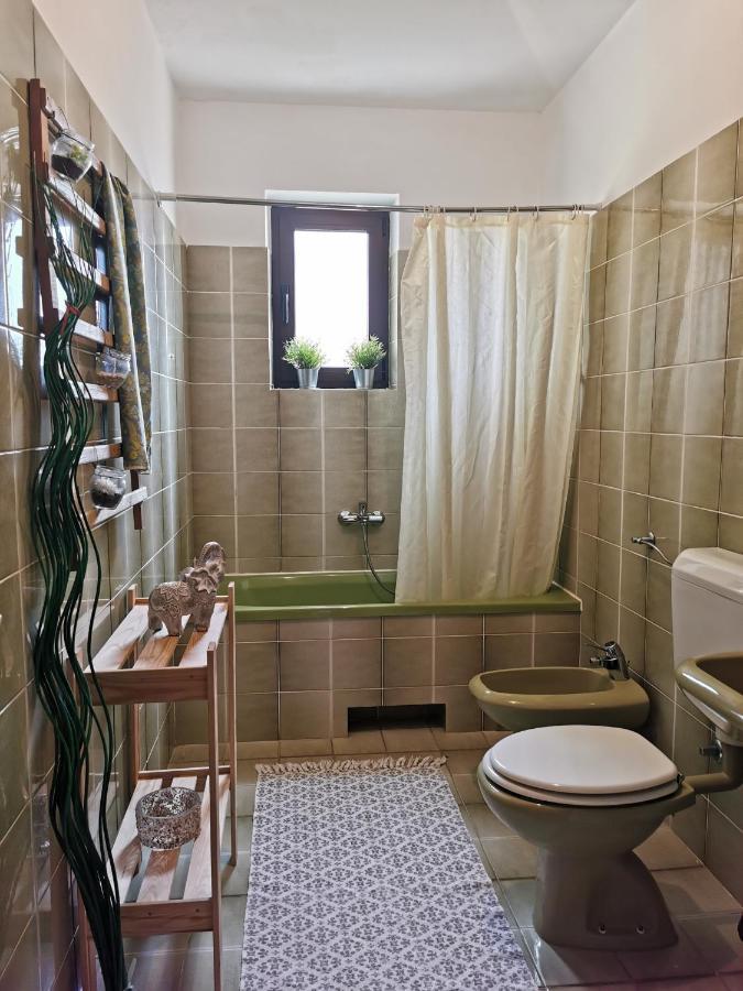 Apartments Lucia Паг Екстер'єр фото