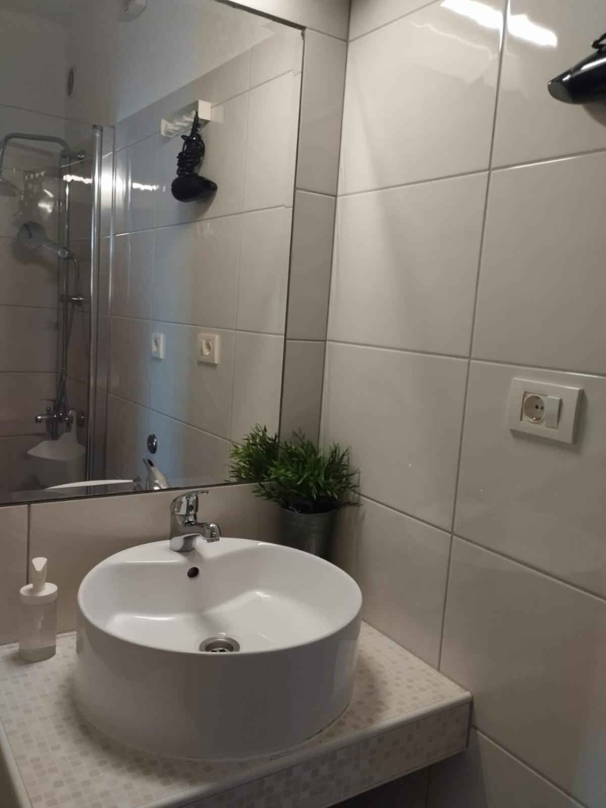 Apartments Lucia Паг Екстер'єр фото