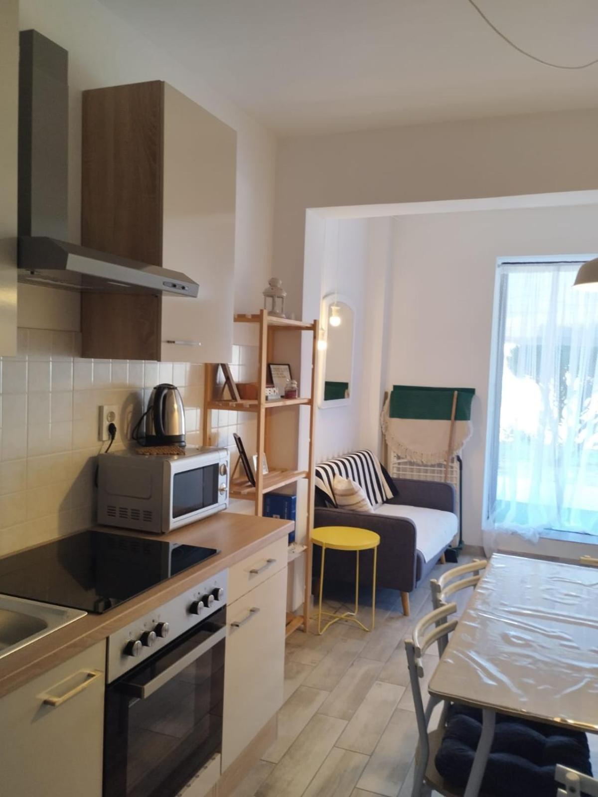 Apartments Lucia Паг Екстер'єр фото