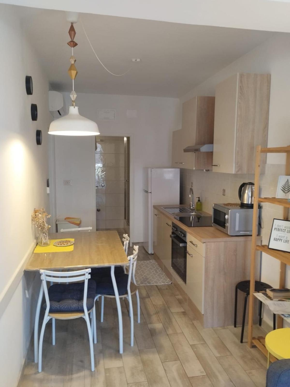 Apartments Lucia Паг Екстер'єр фото