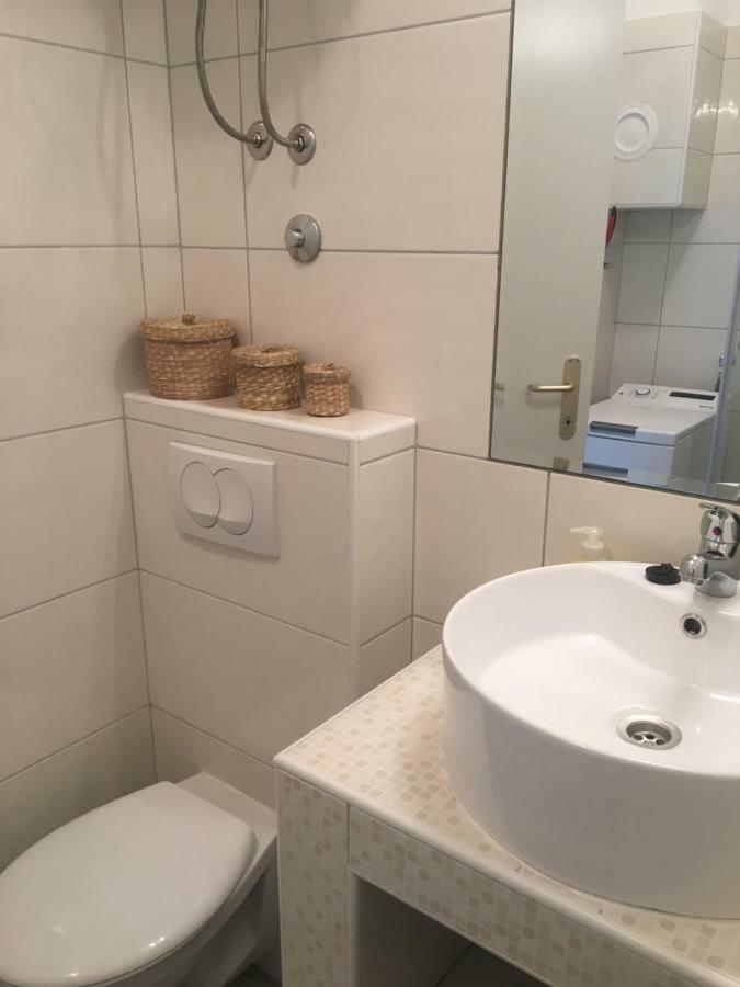 Apartments Lucia Паг Екстер'єр фото